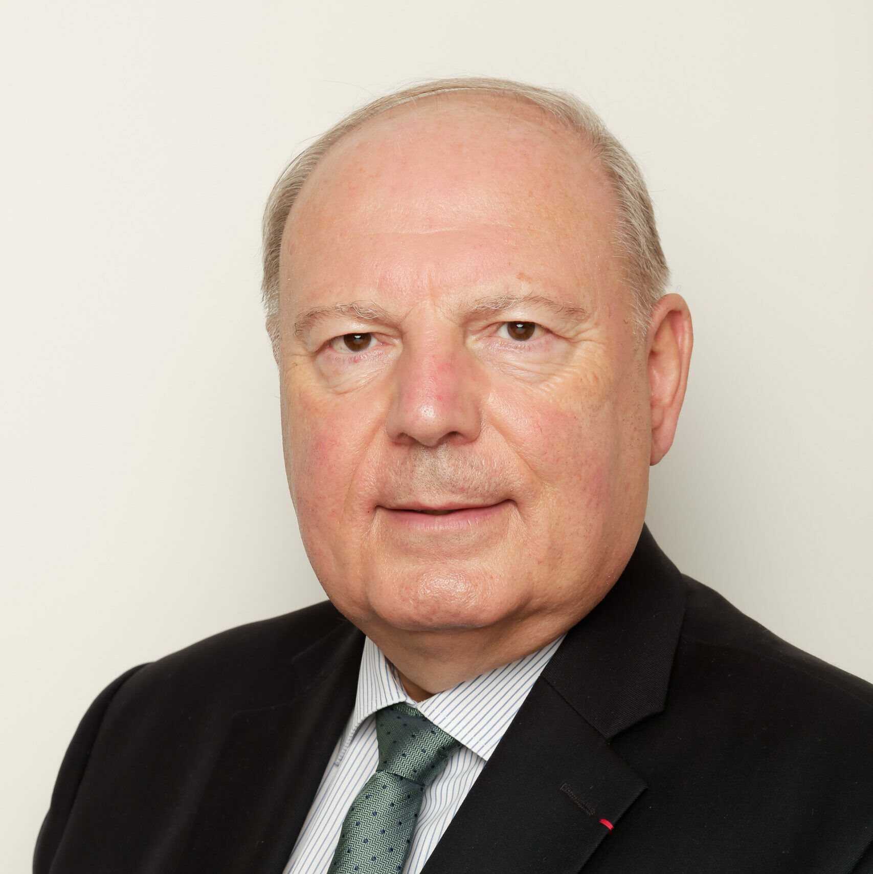 L'immigration en France : pour une action pragmatique et réaliste