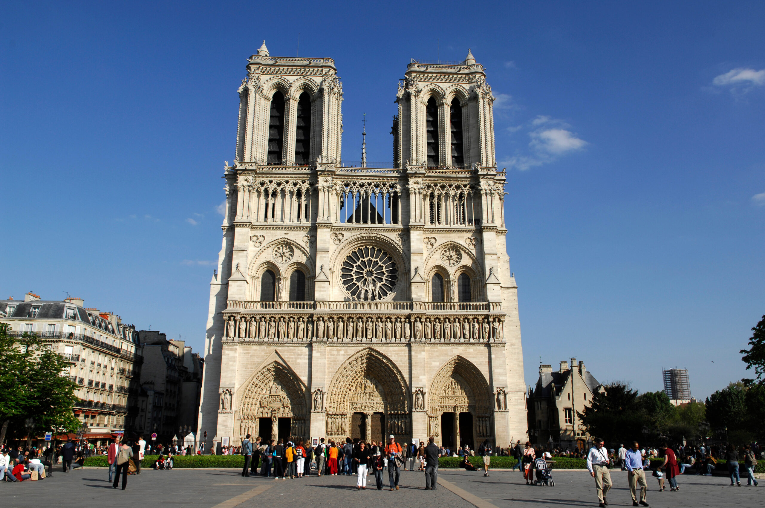 Notre-Dame de Paris : le phare du savoir-faire français