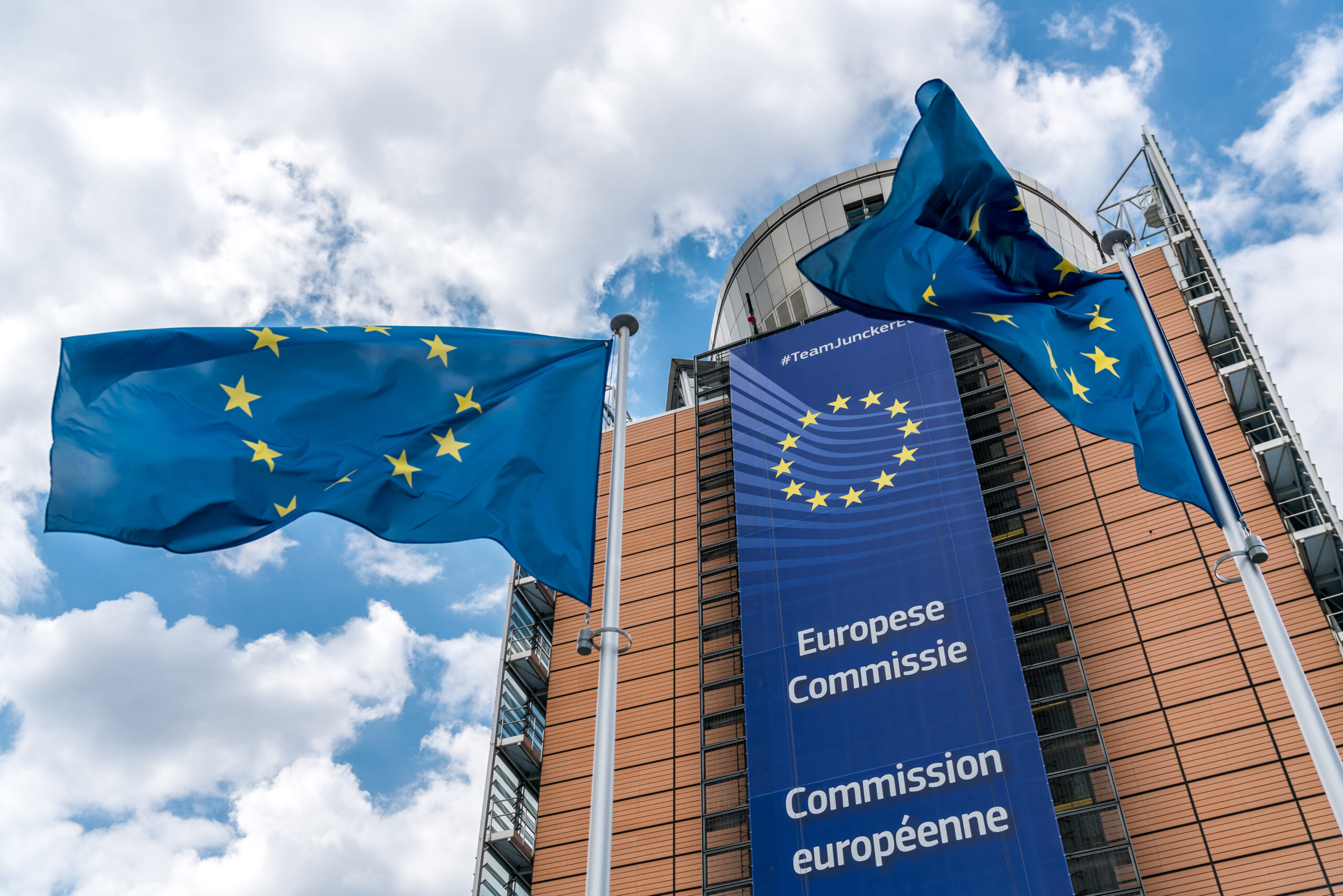 La Commission européenne approuvée