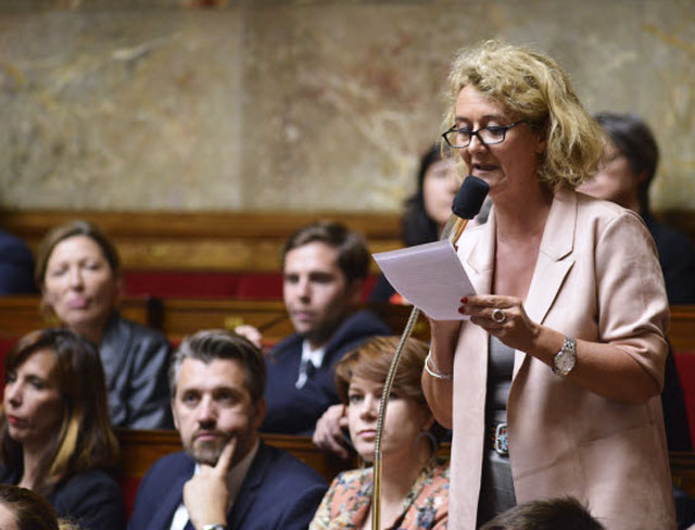 "S’ouvre une rentrée sous le signe de la turbulence pour l’exécutif, je regrette que cela soit la cause écologique qui en fasse les frais."