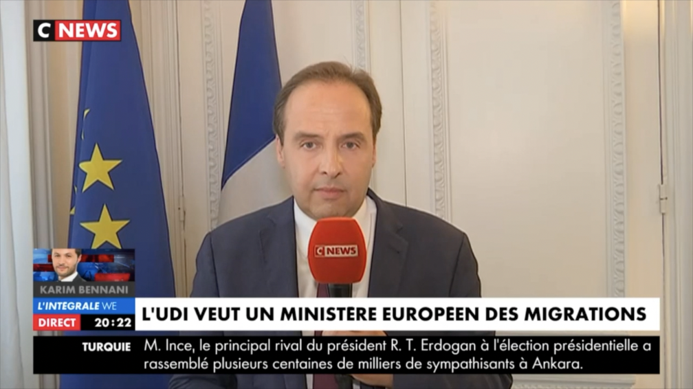 Sur les domaines où elle est plus pertinente que les États, on a besoin de donner les clefs à l'Europe pour qu'elle soit efficace. Sinon elle disparaîtra.